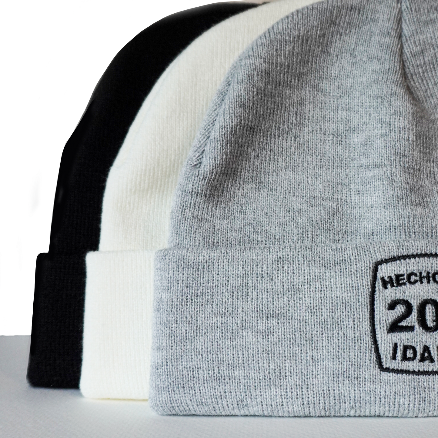 Hecho en 208 Beanie in Winter White